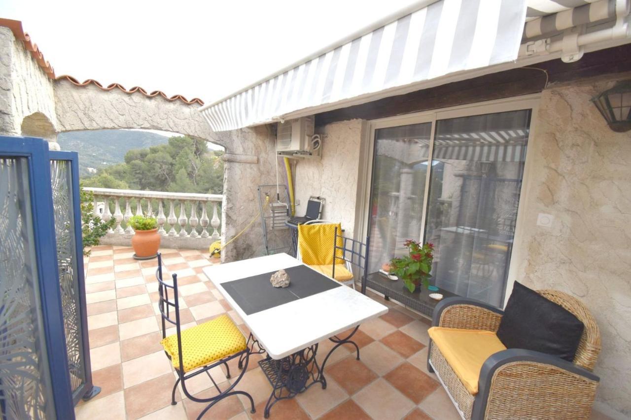 Studio en villa et sa terrasse privée La Trinité Exterior foto